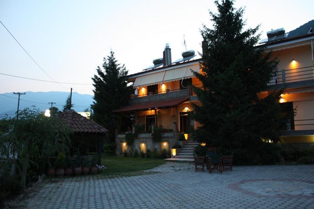 Guesthouse Liogerma Káto Loutrákion 外观 照片