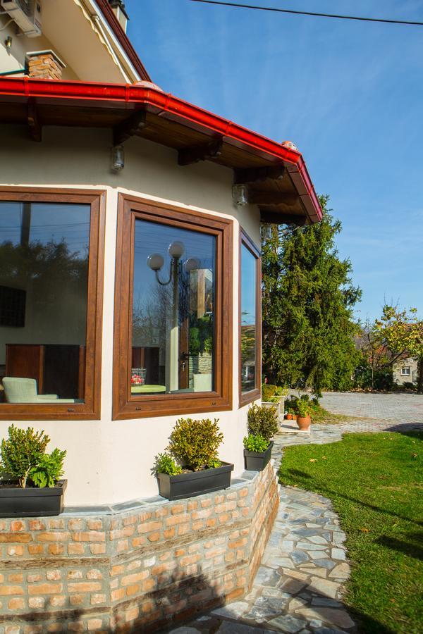 Guesthouse Liogerma Káto Loutrákion 外观 照片